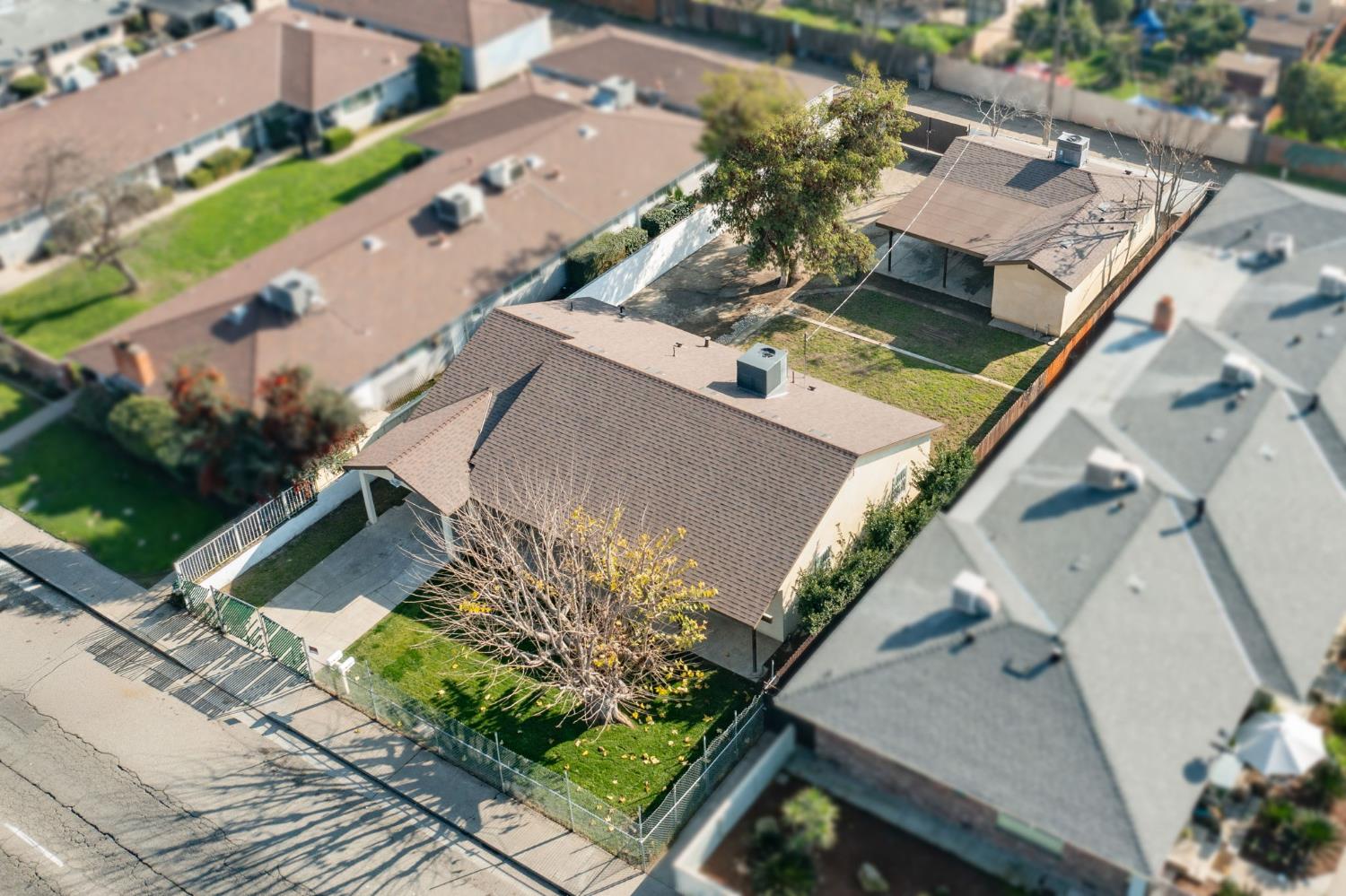 3316 E Clinton Ave, Fresno, CA 93703