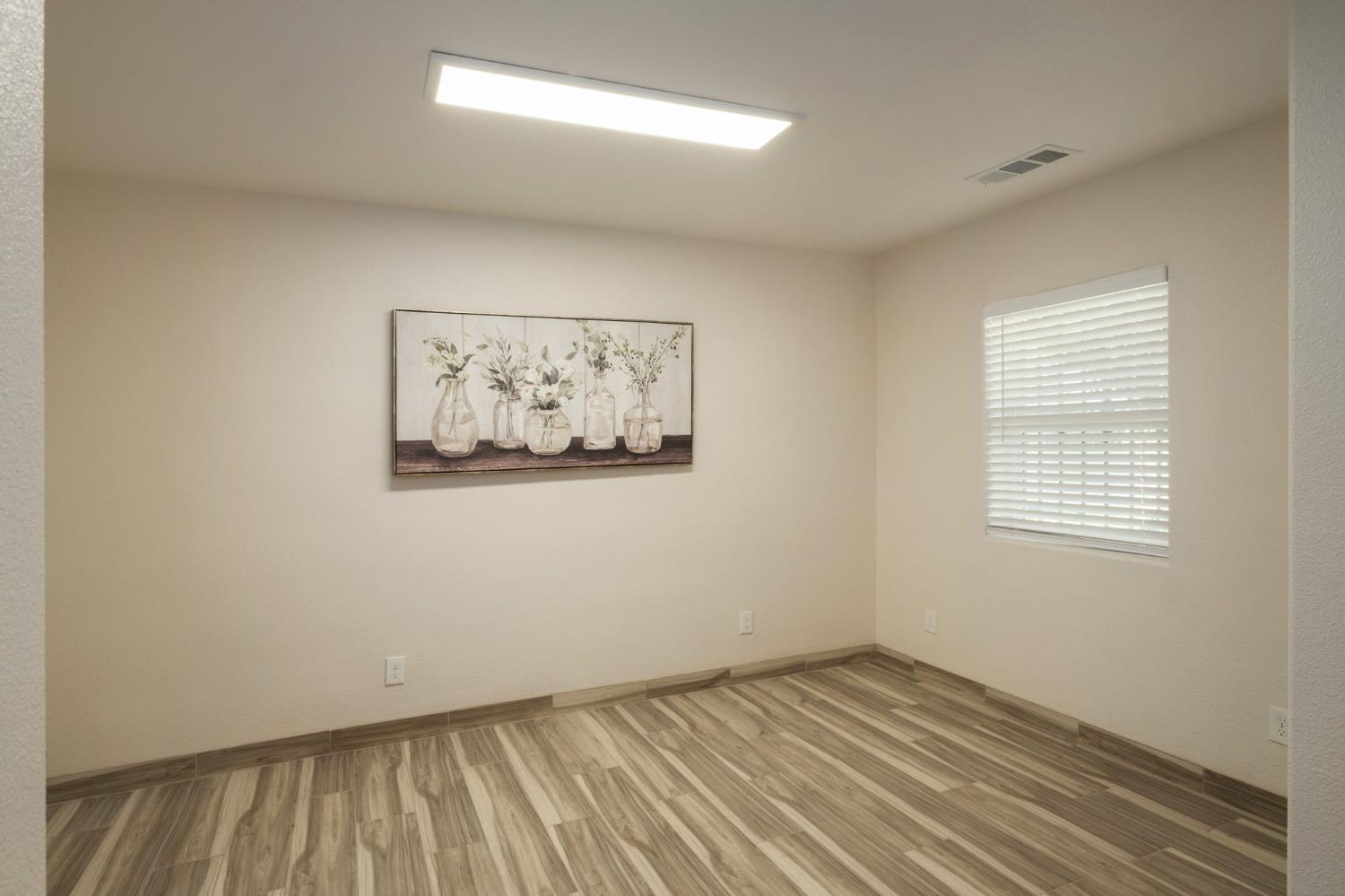 3316 E Clinton Ave, Fresno, CA 93703