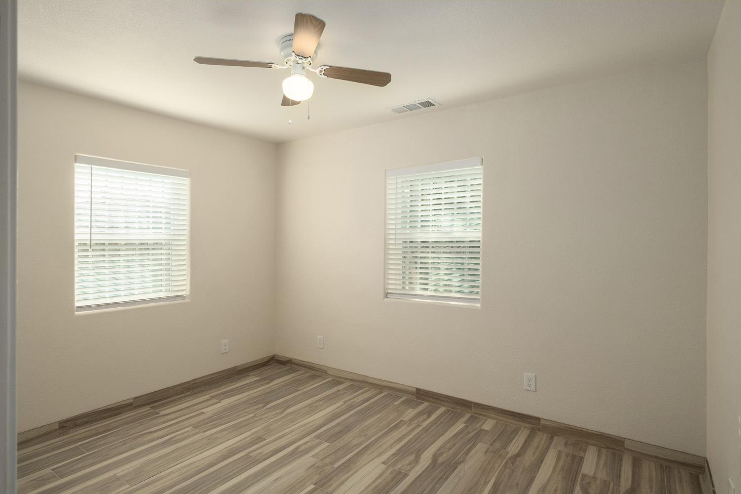 3316 E Clinton Ave, Fresno, CA 93703