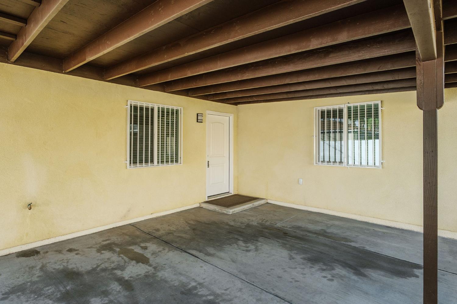 3316 E Clinton Ave, Fresno, CA 93703