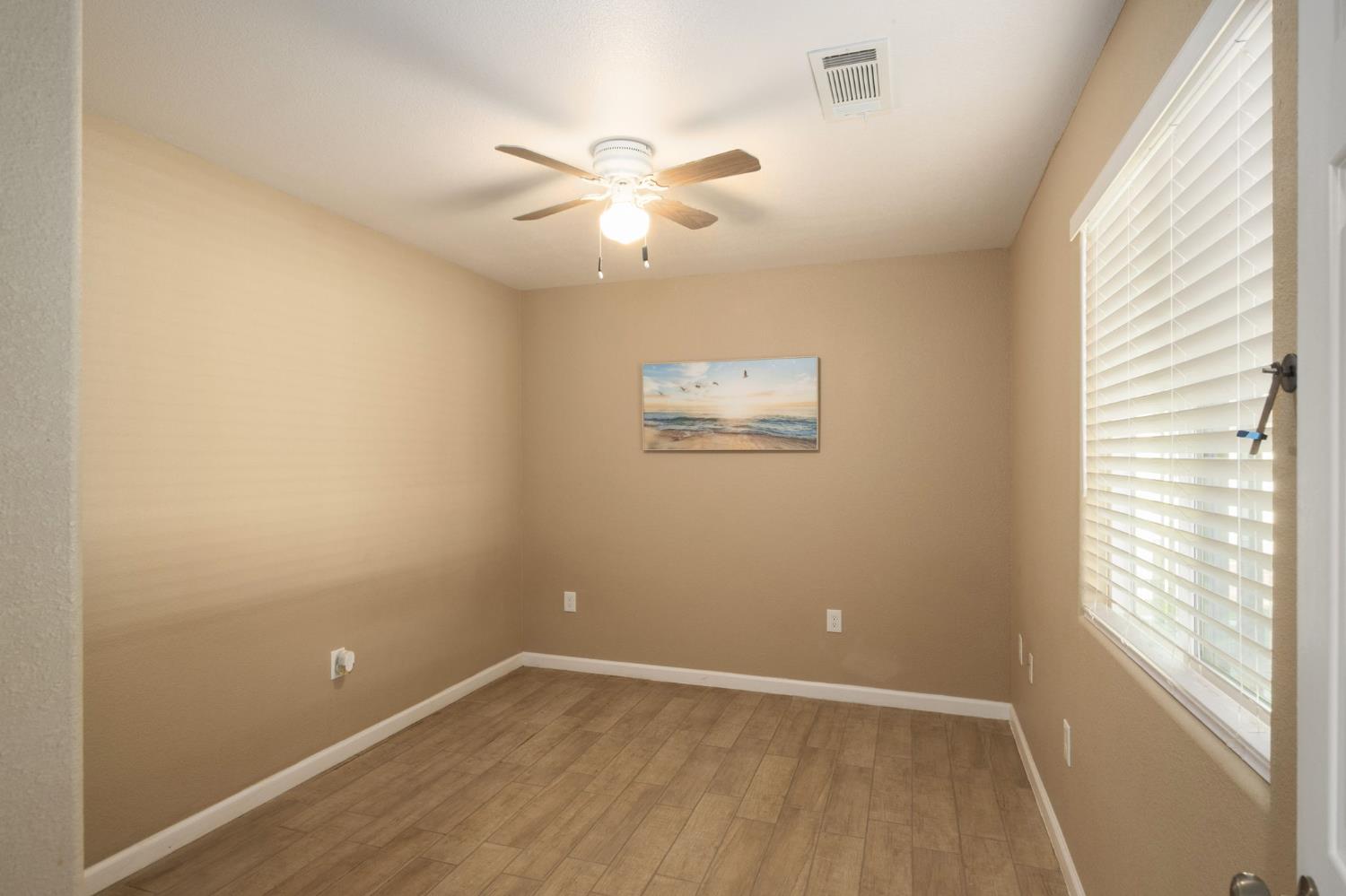 3316 E Clinton Ave, Fresno, CA 93703