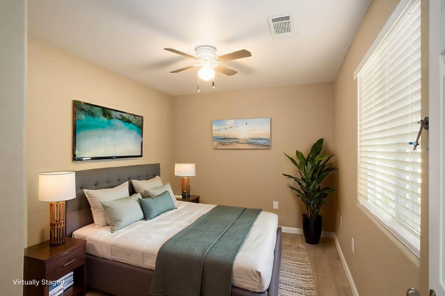 3316 E Clinton Ave, Fresno, CA 93703