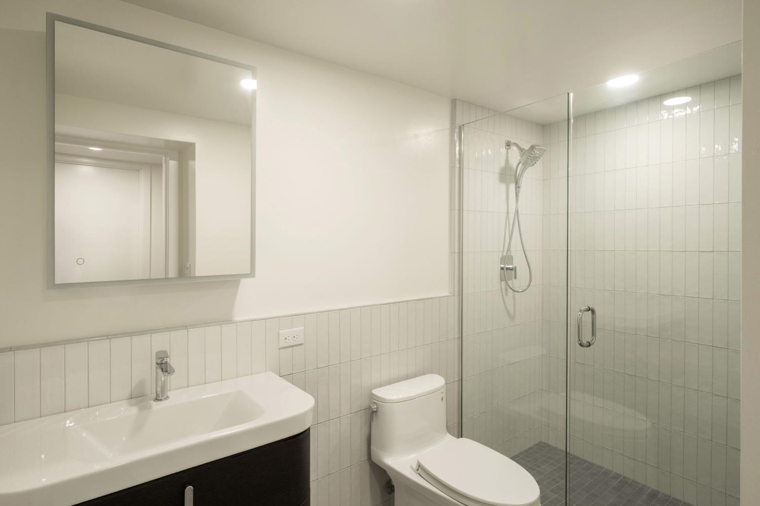 1230 W Moraga Rd, Fresno, CA 93711