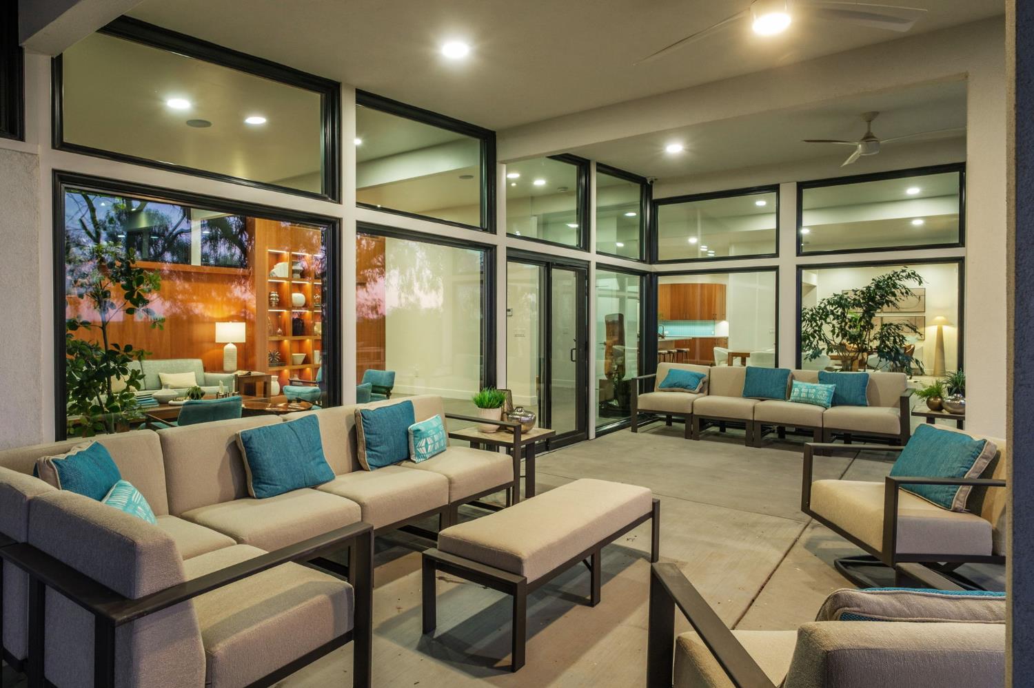 1230 W Moraga Rd, Fresno, CA 93711