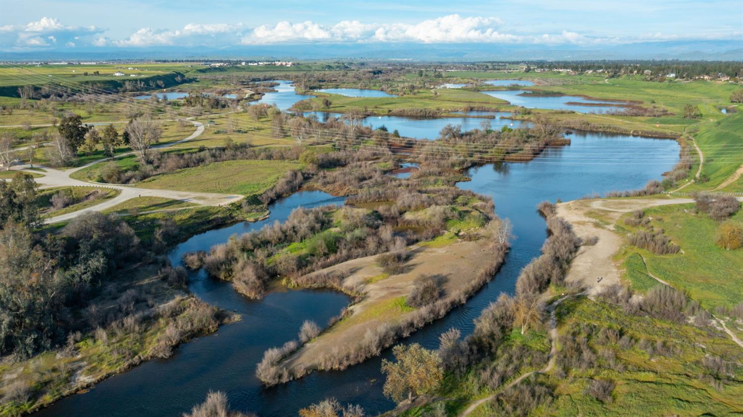 1230 W Moraga Rd, Fresno, CA 93711