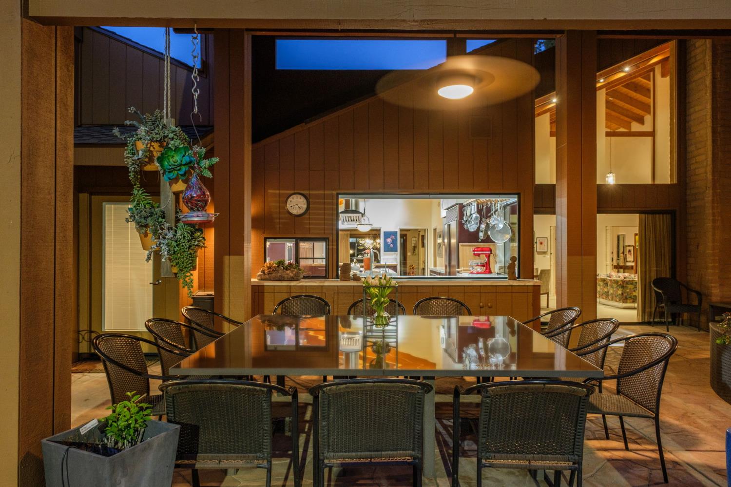 2273 W Dovewood Ln, Fresno, CA 93711