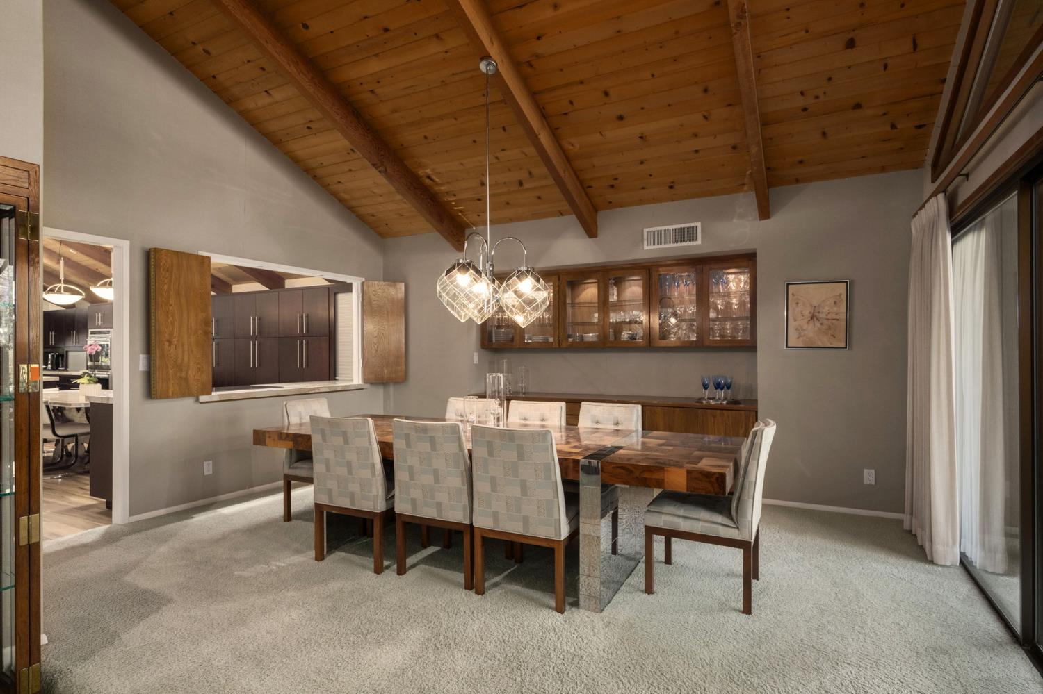 2273 W Dovewood Ln, Fresno, CA 93711