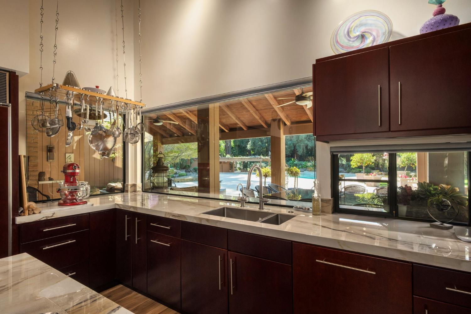 2273 W Dovewood Ln, Fresno, CA 93711