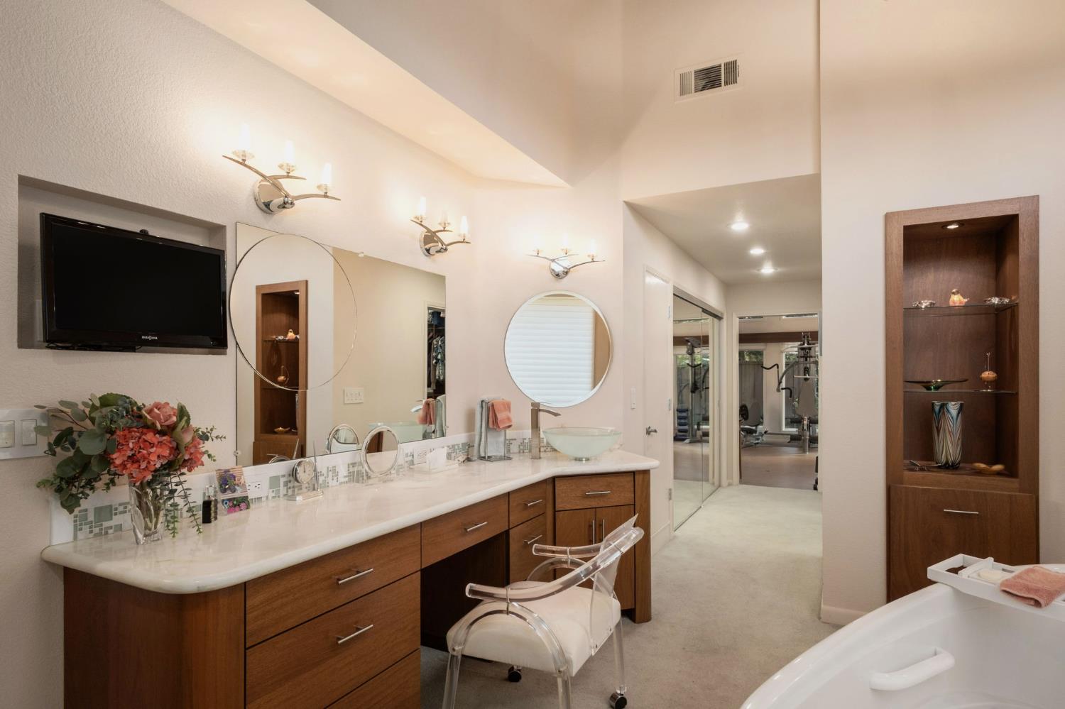 2273 W Dovewood Ln, Fresno, CA 93711