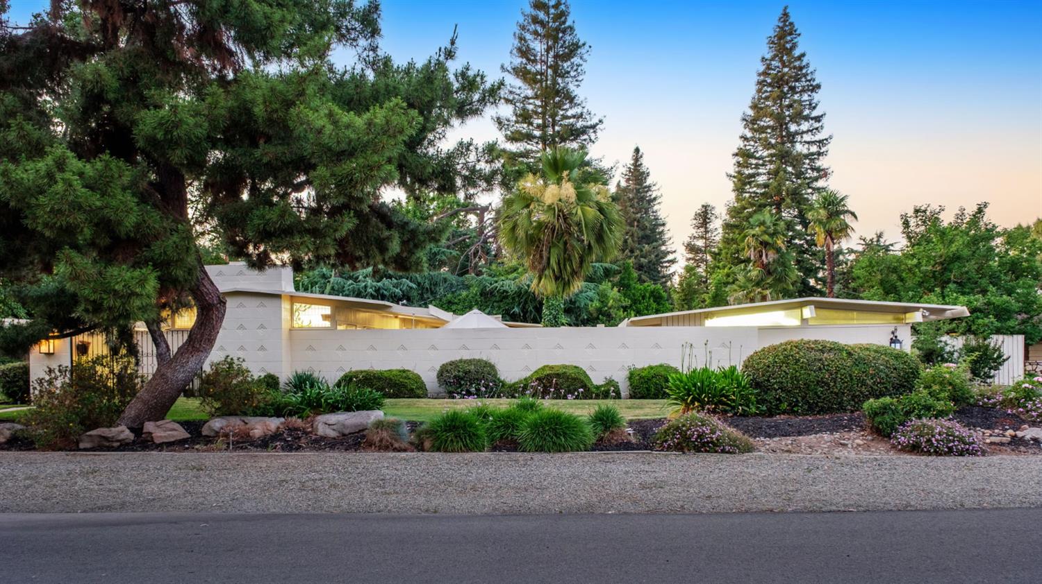 5306 N Sequoia Dr, Fresno, CA 93711