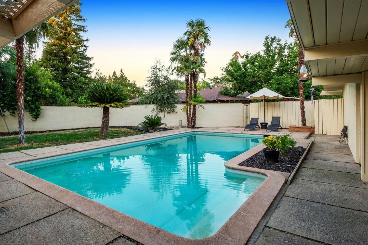 5306 N Sequoia Dr, Fresno, CA 93711