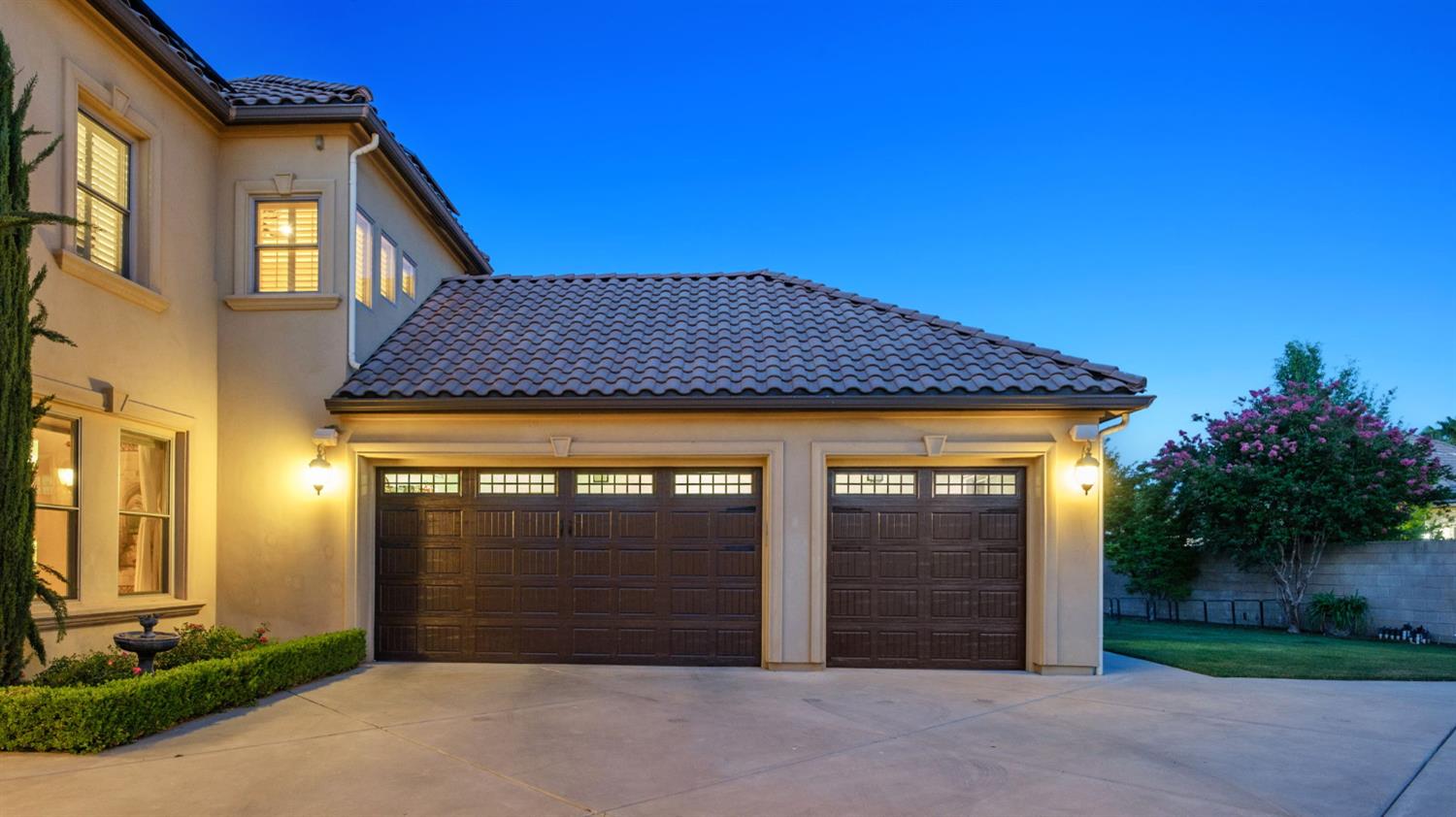 11232 N Burnhaven Way, Fresno, CA 93730