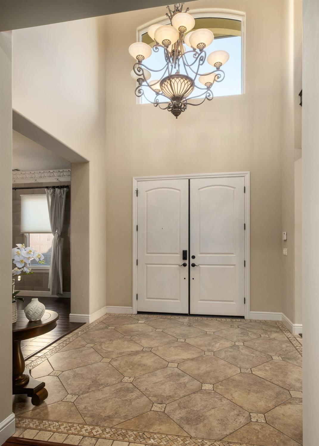 11232 N Burnhaven Way, Fresno, CA 93730